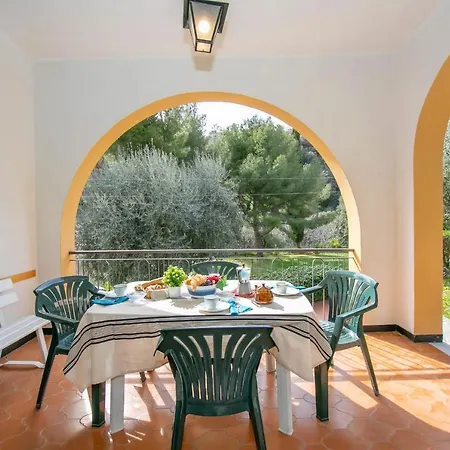 Apartment Villino Alassio
