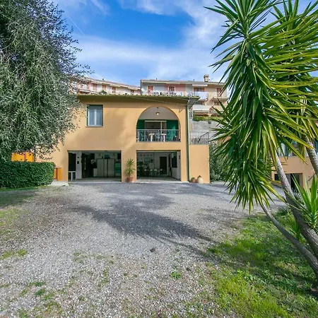 Villino Apartment Alassio